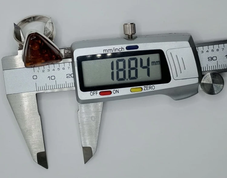 235.jpg